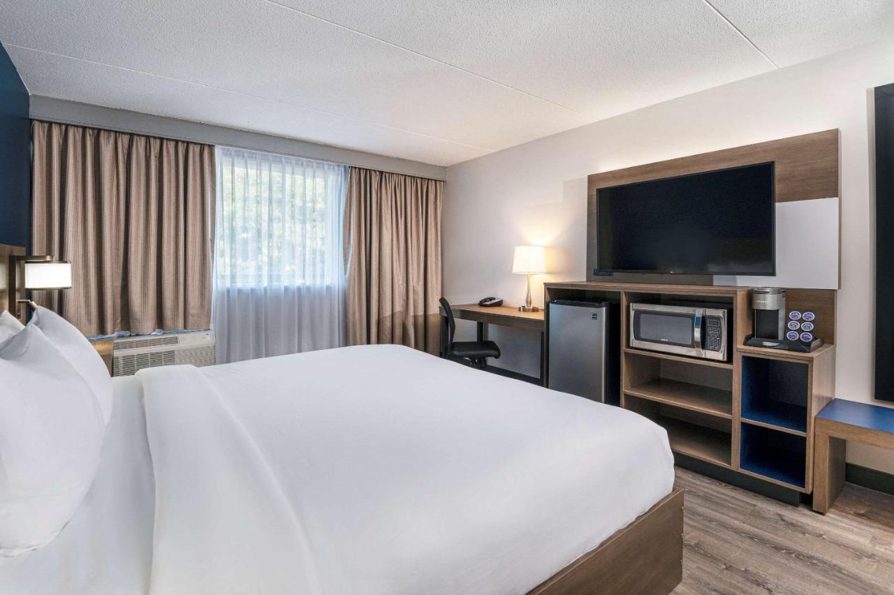Comfort Suites Kingston Central מראה חיצוני תמונה
