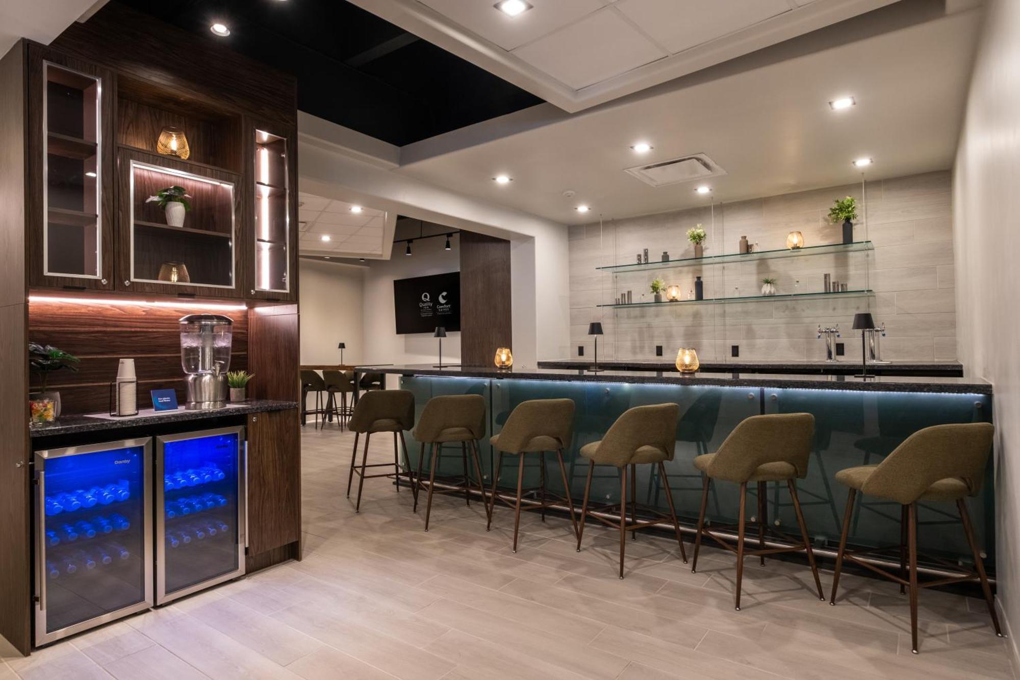 Comfort Suites Kingston Central מראה חיצוני תמונה