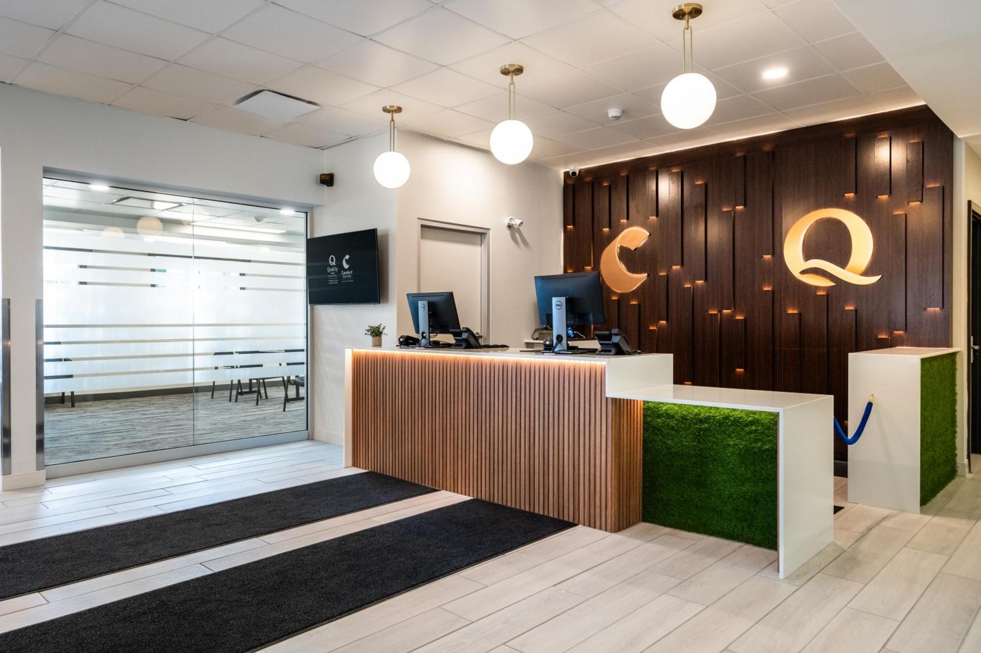 Comfort Suites Kingston Central מראה חיצוני תמונה